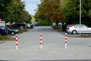 (obrázek pro) Ocelový sloupek pr. 76 mm, v. 140 cm, na patku, pozink